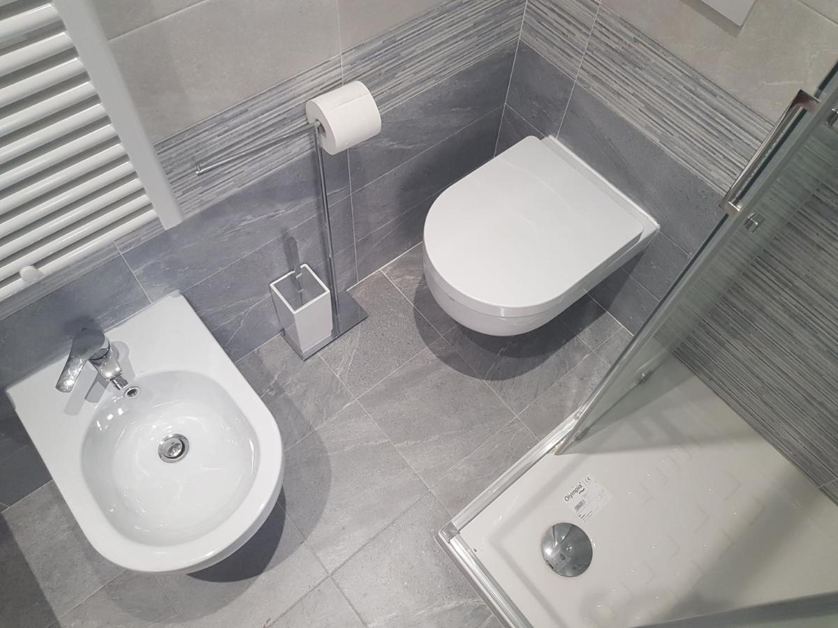 Cristina Sweet Home Savona Bagian luar foto