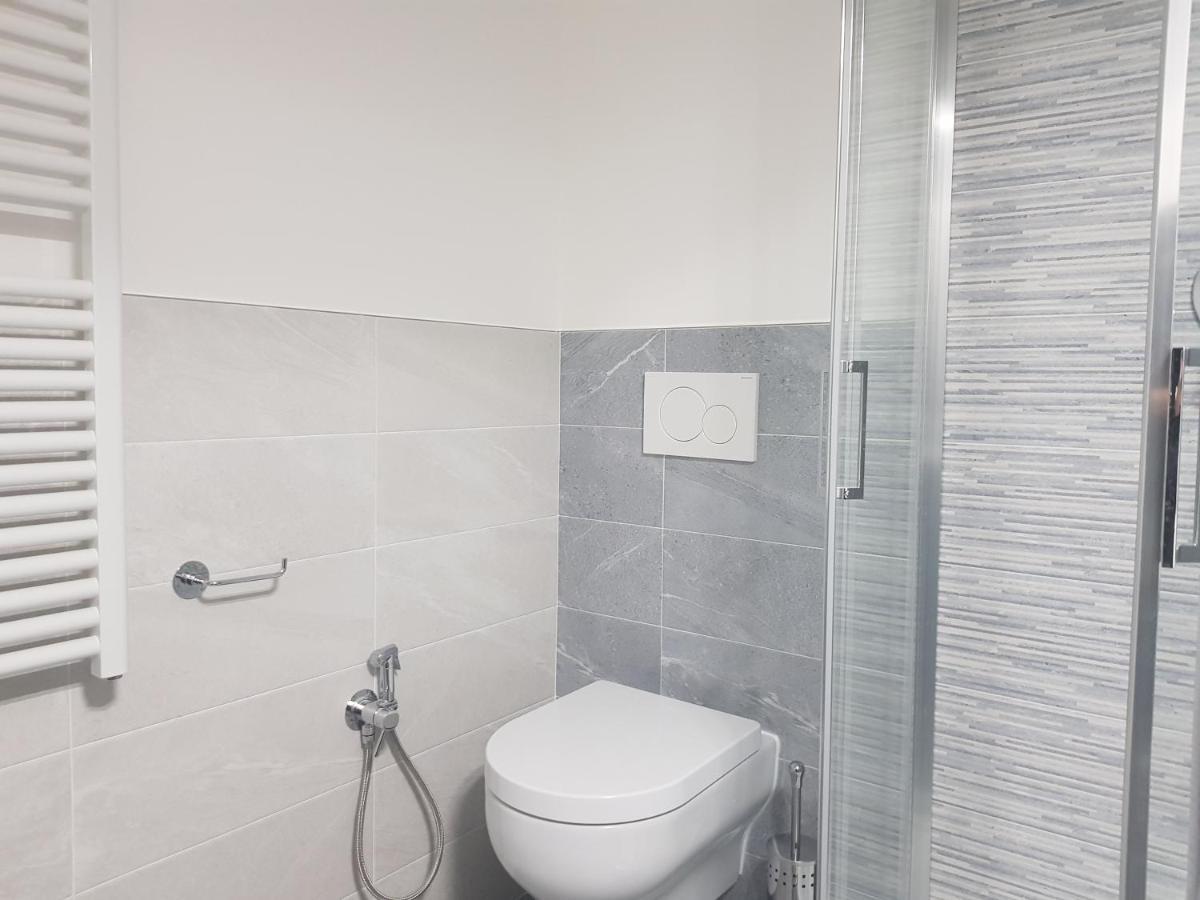 Cristina Sweet Home Savona Bagian luar foto